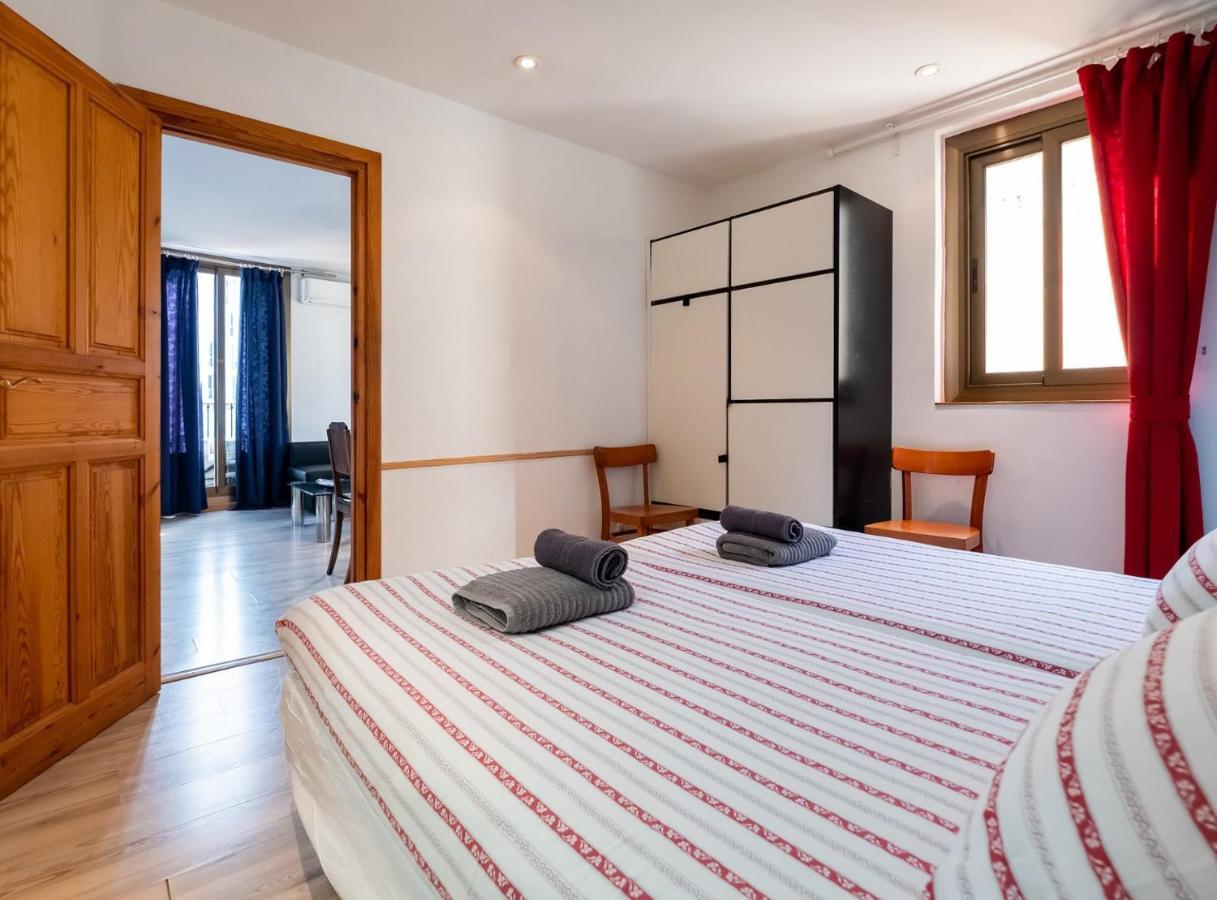 Apartamentos El Pintor Barcelona Kültér fotó