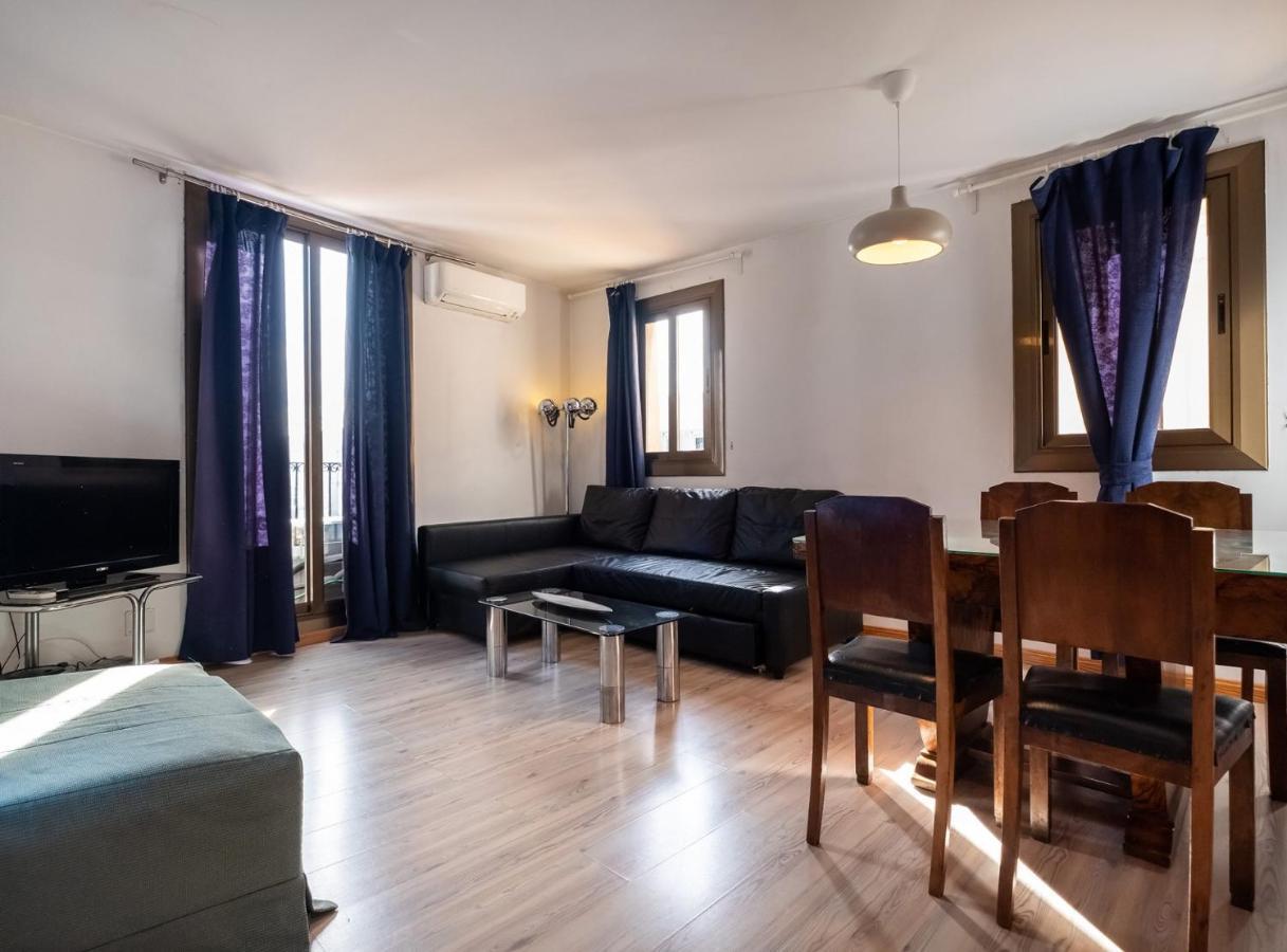 Apartamentos El Pintor Barcelona Kültér fotó