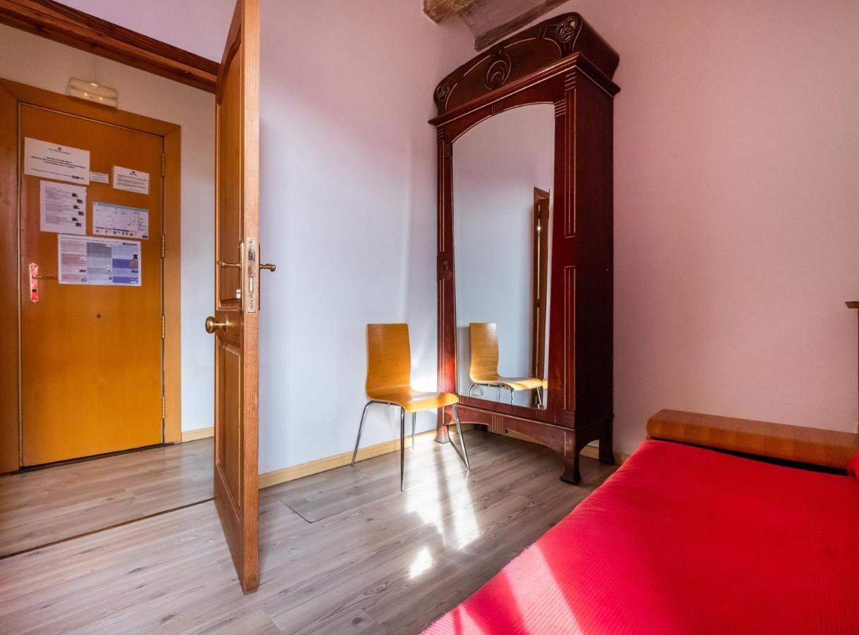 Apartamentos El Pintor Barcelona Kültér fotó